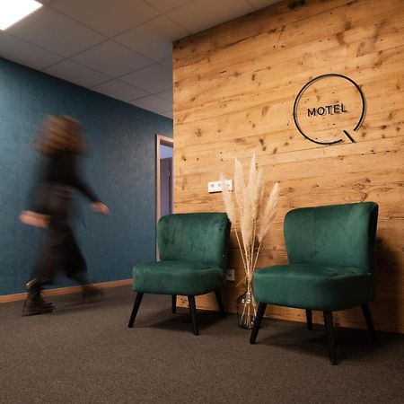Motel Q Zimmern ob Rottweil Ngoại thất bức ảnh
