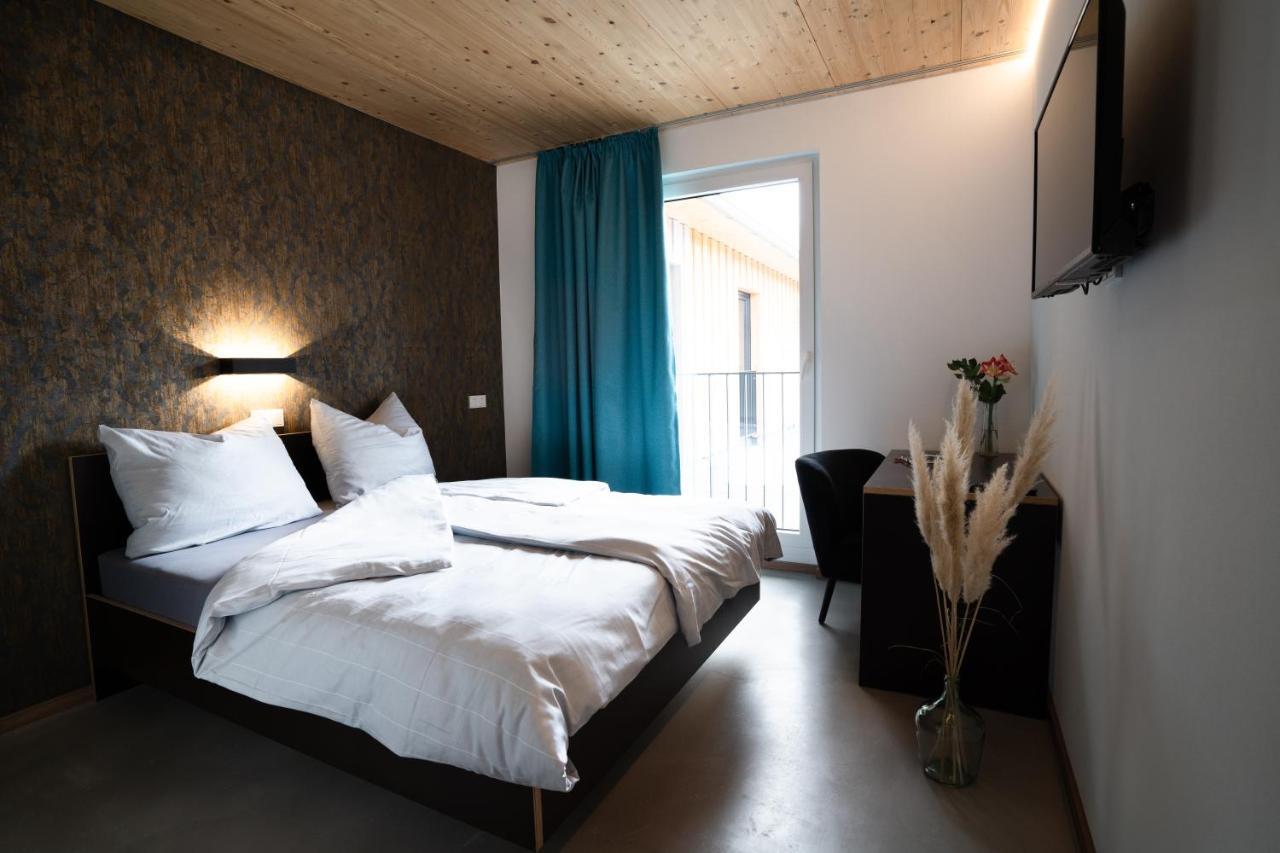 Motel Q Zimmern ob Rottweil Ngoại thất bức ảnh
