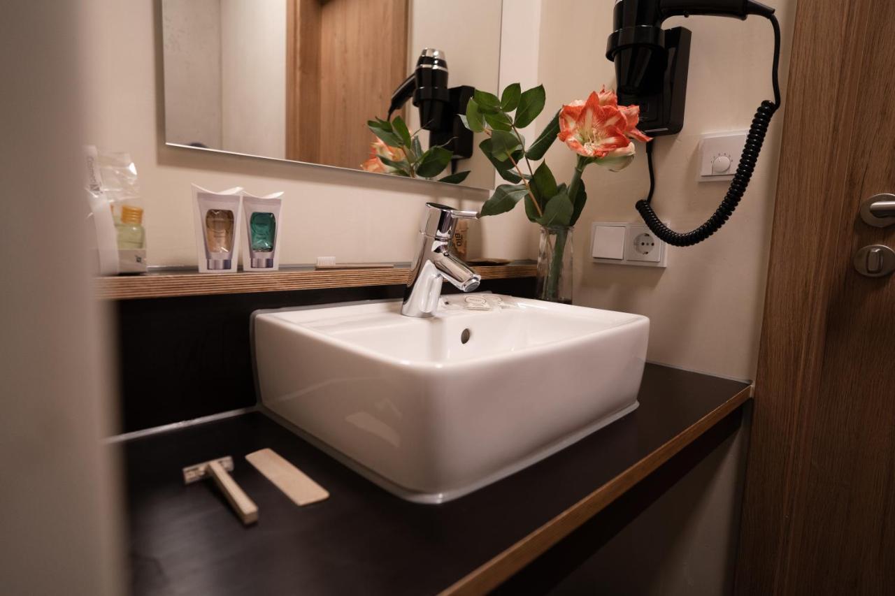 Motel Q Zimmern ob Rottweil Ngoại thất bức ảnh